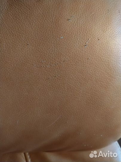 Кожаный диван и кресло бу