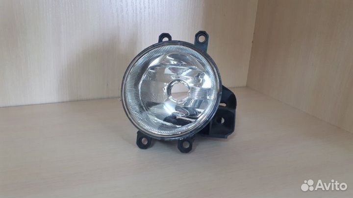 Фара противотуманная передняя Toyota Corolla
