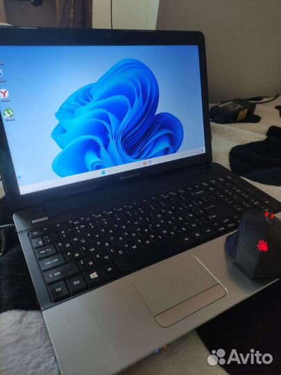 Ноутбук packard Bell model: Q5WTC