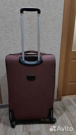 Чемодан на колесах, тканевый