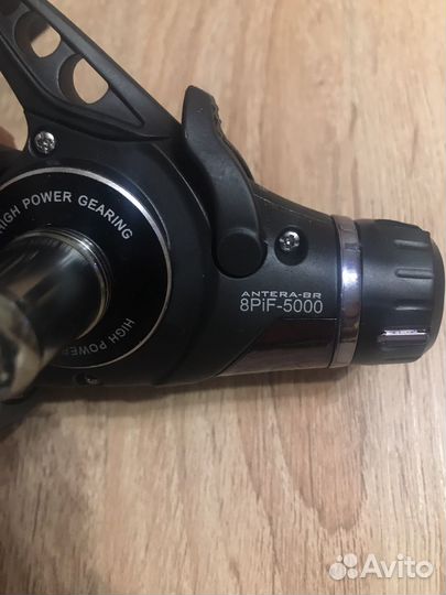 Катушка рыболовная с байтранером,карповая