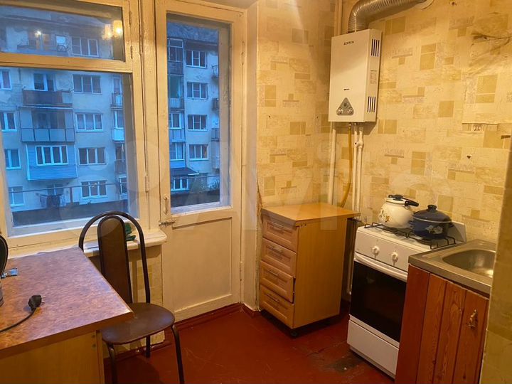 2-к. квартира, 38 м², 3/5 эт.