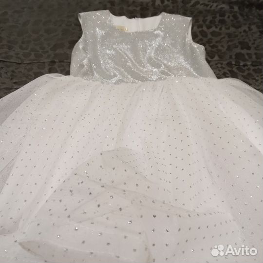 Платье праздничное