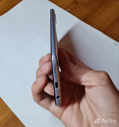 Samsung Galaxy A50, 4/64 ГБ