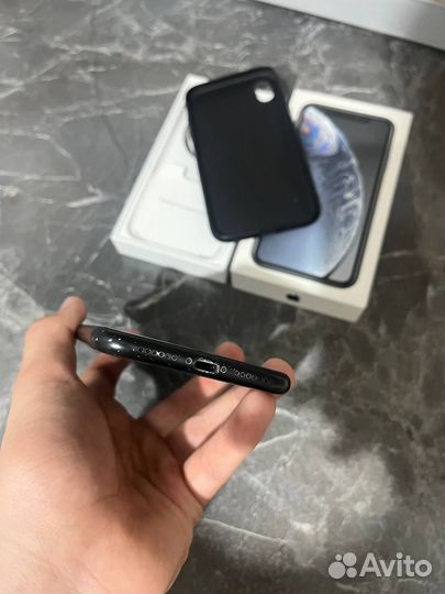 iPhone Xr, 64 ГБ