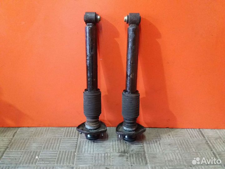 Стойки амортизатора задние BMW X5 e53