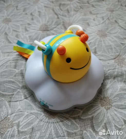 Интерактивная игрушка Skip Hop Пчела на облачке