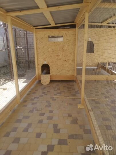 Большой двухсекционный курятник