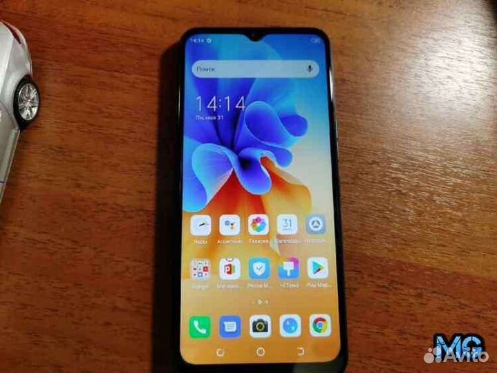 Телефон Techno spark 7 32/2 гб
