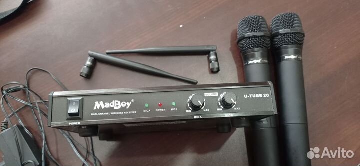 Беспроводные микрафоны madboy u-tube 20