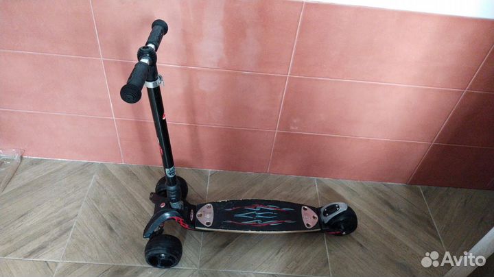 Самокат Micro Kickboard Monster
