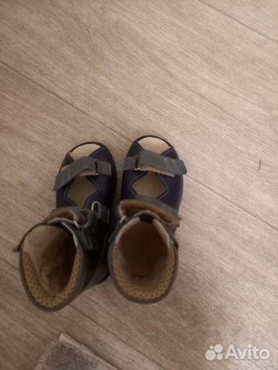 Ортопедические сандали