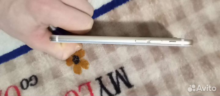 Телефон iPhone 6s