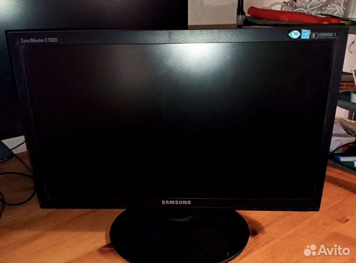 Монитор Samsung