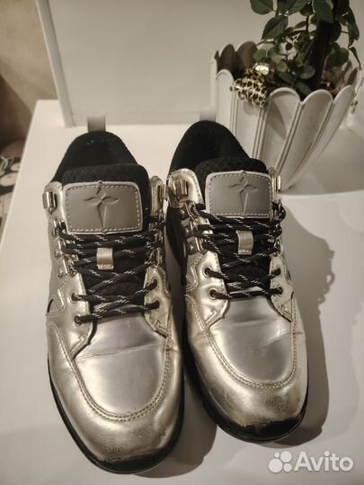 Кроссовки натуральная кожа 37,5