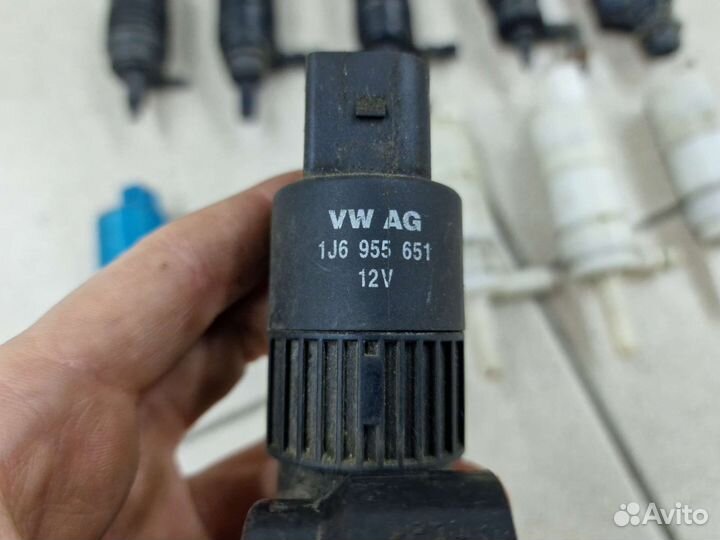 Моторчик омывателя стекла на Audi / Volkswagen