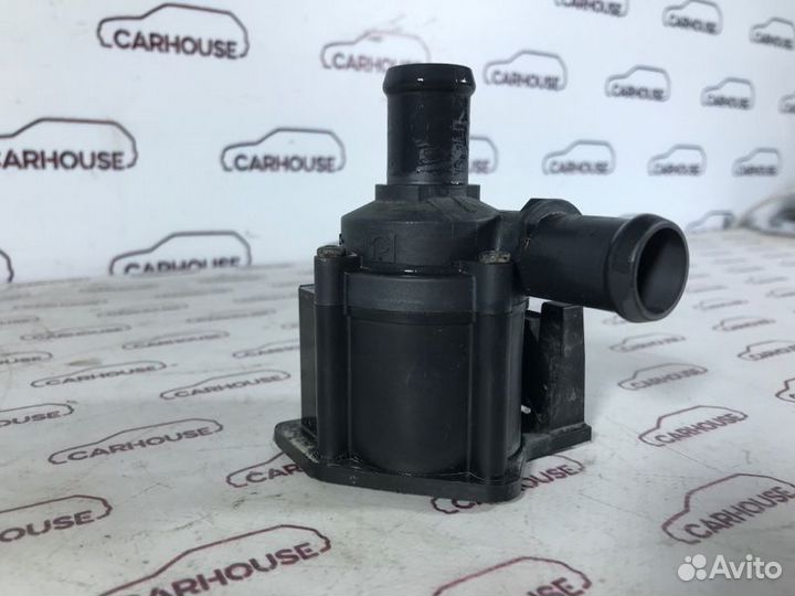 Помпа Audi A5 8T 1.8 cjeb 2014