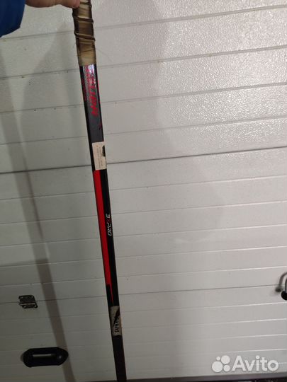 Клюшка хоккейная правый хват бауер