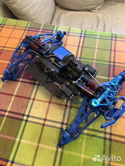 Traxxas e-revo 1/8 разбор