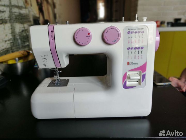 Швейная машина Dragonfly 218