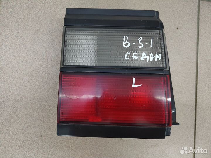 Фонарь крышки багажника левый Volkswagen Passat B3