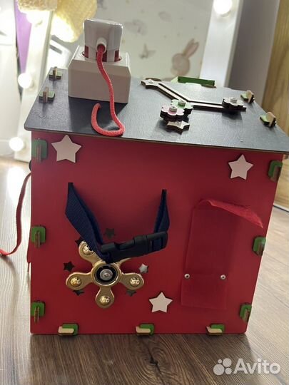 Бизиборд домик