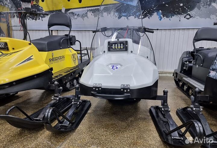 Миниснегоход Бурлак Егерь standart white 20 л.с