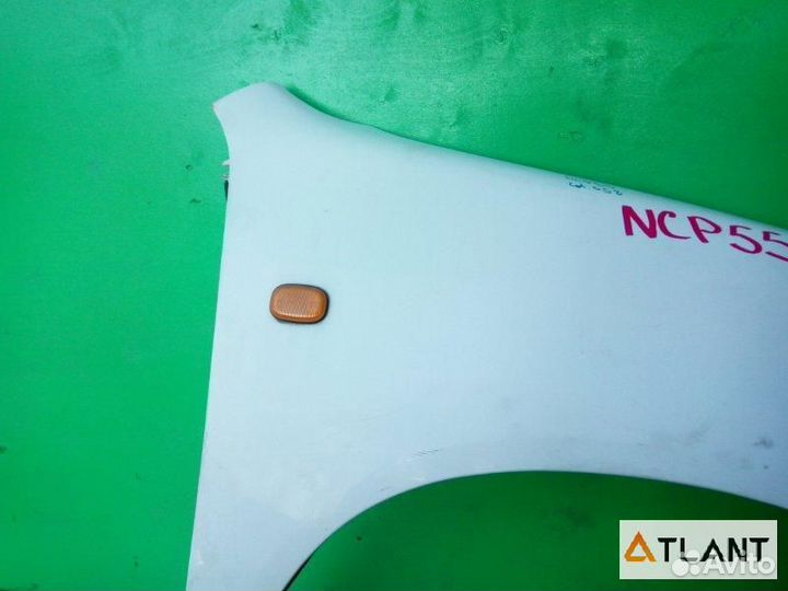 Крыло переднее правое toyota probox