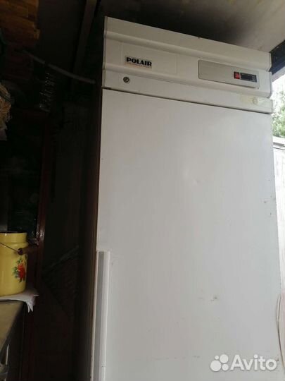 Вертикальная морозильная камера