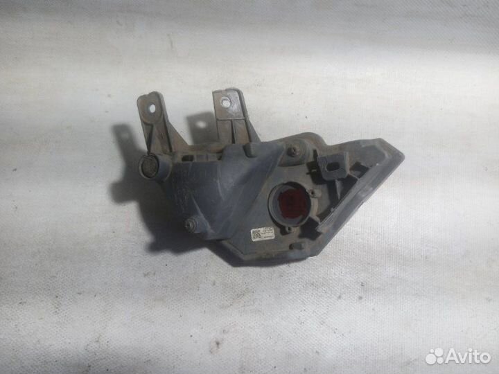 Фара противотуманная задняя левая Toyota Rav4 2016