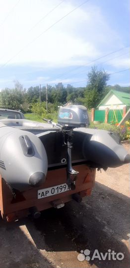 Лодка с мотором