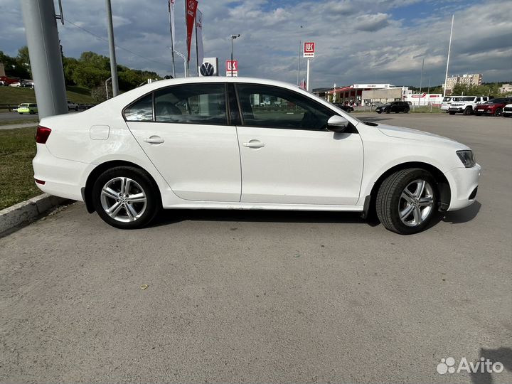 Volkswagen Jetta 1.6 AT, 2012, 187 000 км