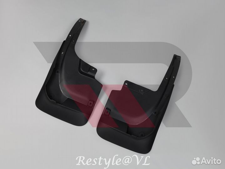 Брызговики Toyota Land Cruiser 200