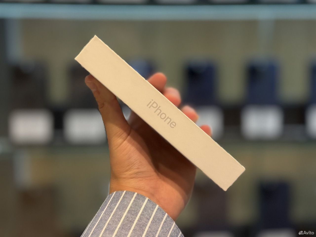 iPhone 17, 256 ГБ, SIM + eSIM