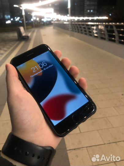 iPhone 7, 32 ГБ