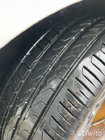 Pirelli Cinturato P7 235/45 R18 98V