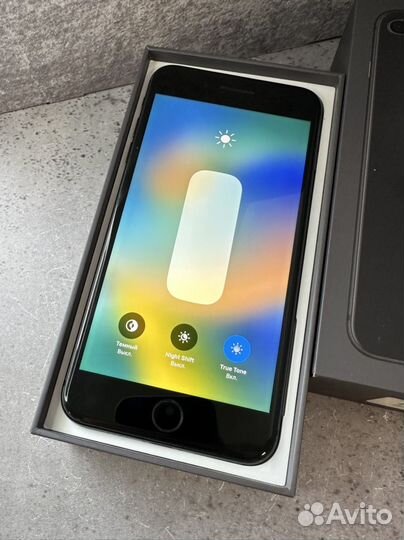iPhone 8 Plus, 64 ГБ