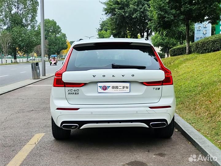 Volvo XC60 2.0 AT, 2021, 37 000 км