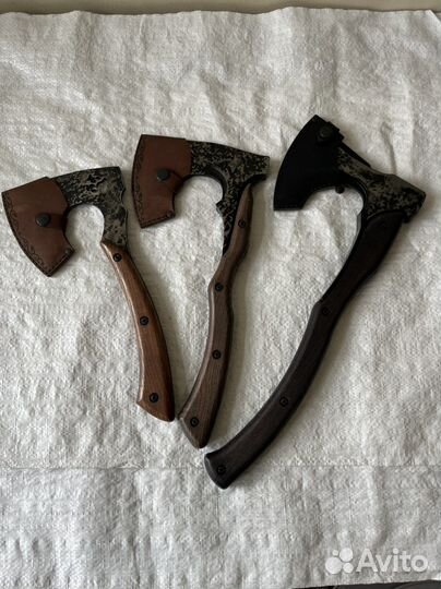 Топор кованый с кожаным чехлом