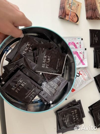 Пробники кремов по уходу за кожей лица Black pearl