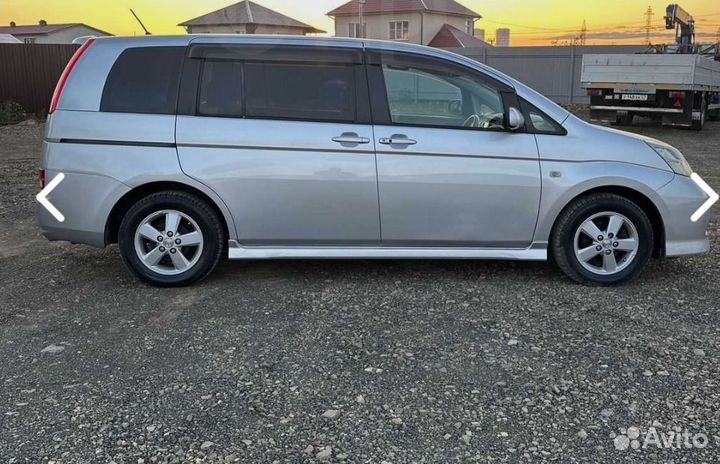Toyota Isis 1.8 AT, 2007, 290 000 км