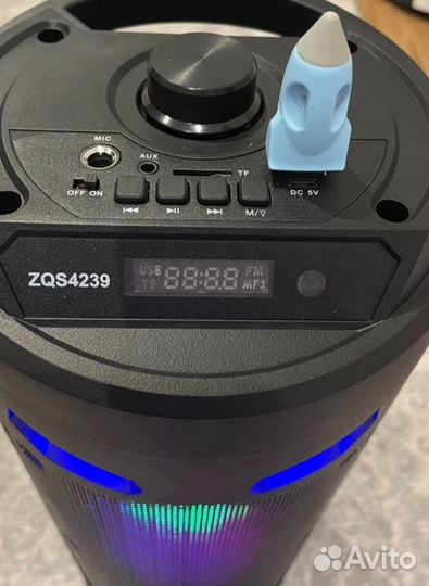 Колонка портативная магнитофон с караоке Новая