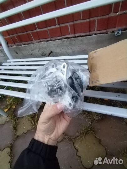 Помпа тойота венза
