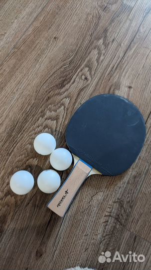 Ракетка и шарики для настольного тенниса