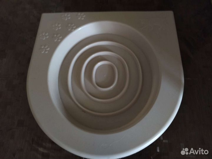 Приучать кошек к унитазу