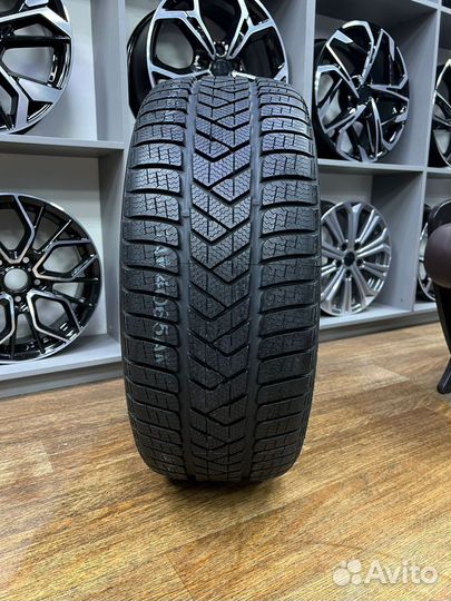 Pirelli Winter Sottozero 3 235/40 R18 95V