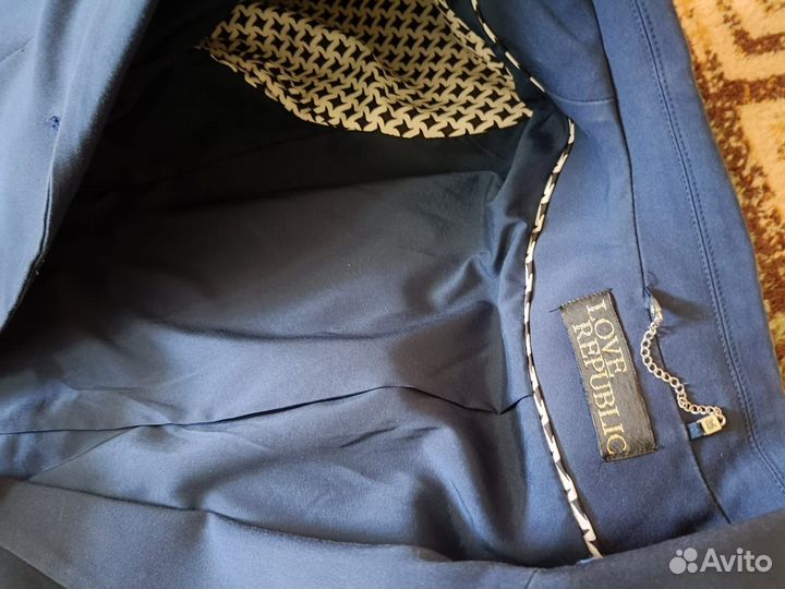 Костюм пиджак с юбкой 44-46