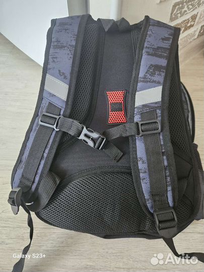 Рюкзак школьный для мальчика новый