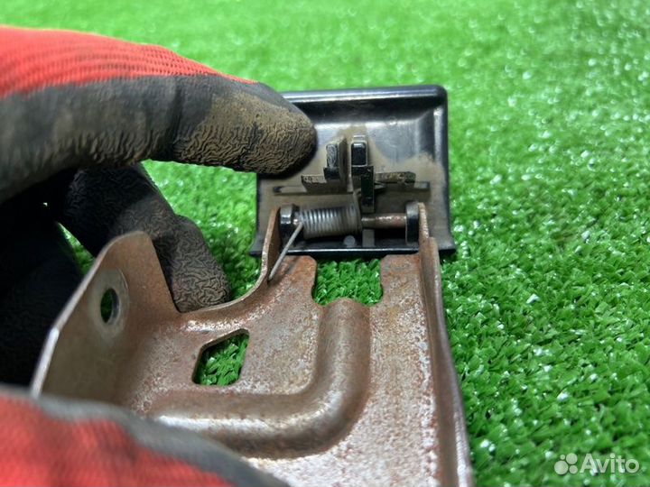 Ручка открывания капота Nissan Almera N16 1.5 QG15