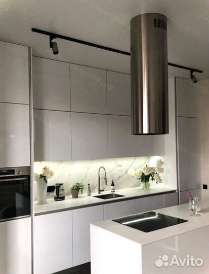 Кухонный гарнитур угловой